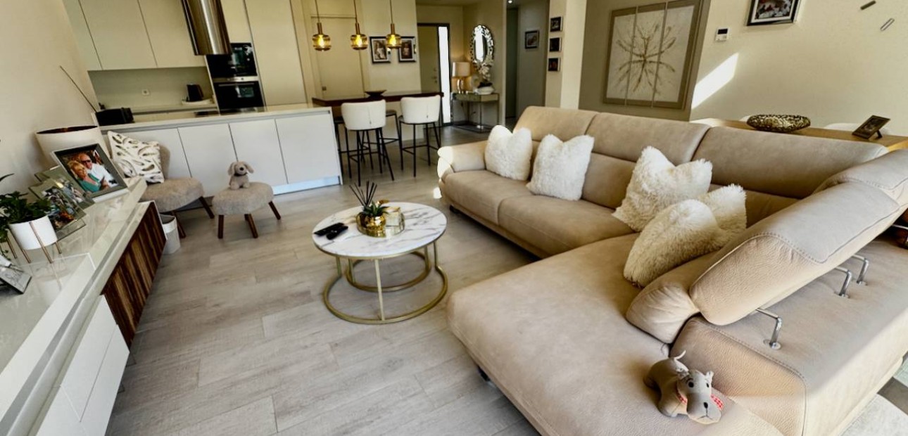 Sale - Villa -
Algorfa - La Finca Golf Resort