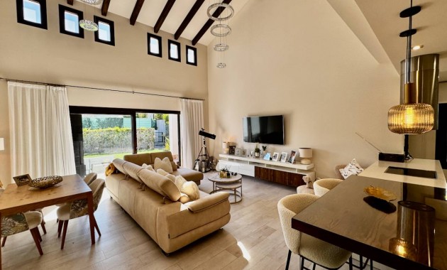 Sale - Villa -
Algorfa - La Finca Golf Resort