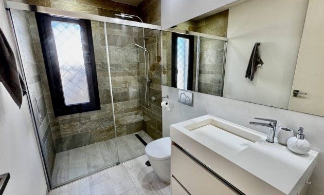 Sale - Villa -
Algorfa - La Finca Golf Resort