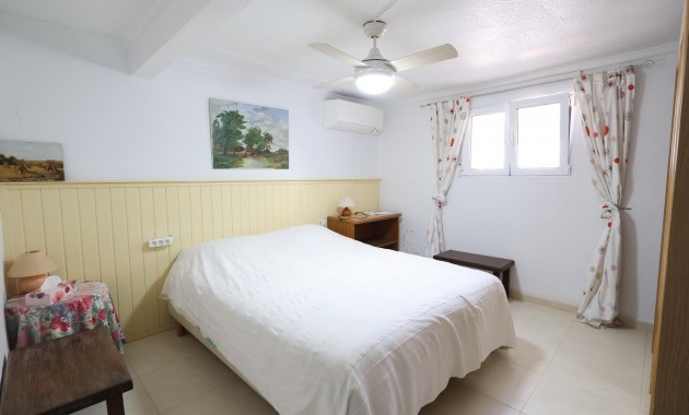 Venta - Terraced house -
Torrevieja - Punta prima