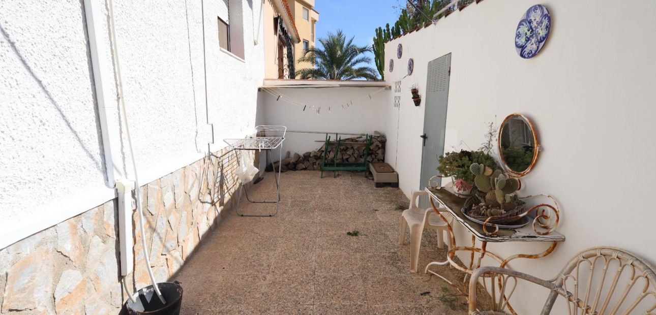 Venta - Terraced house -
Torrevieja - Punta prima