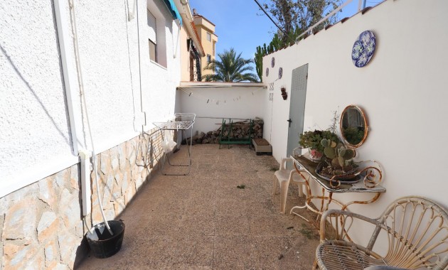 Venta - Terraced house -
Torrevieja - Punta prima