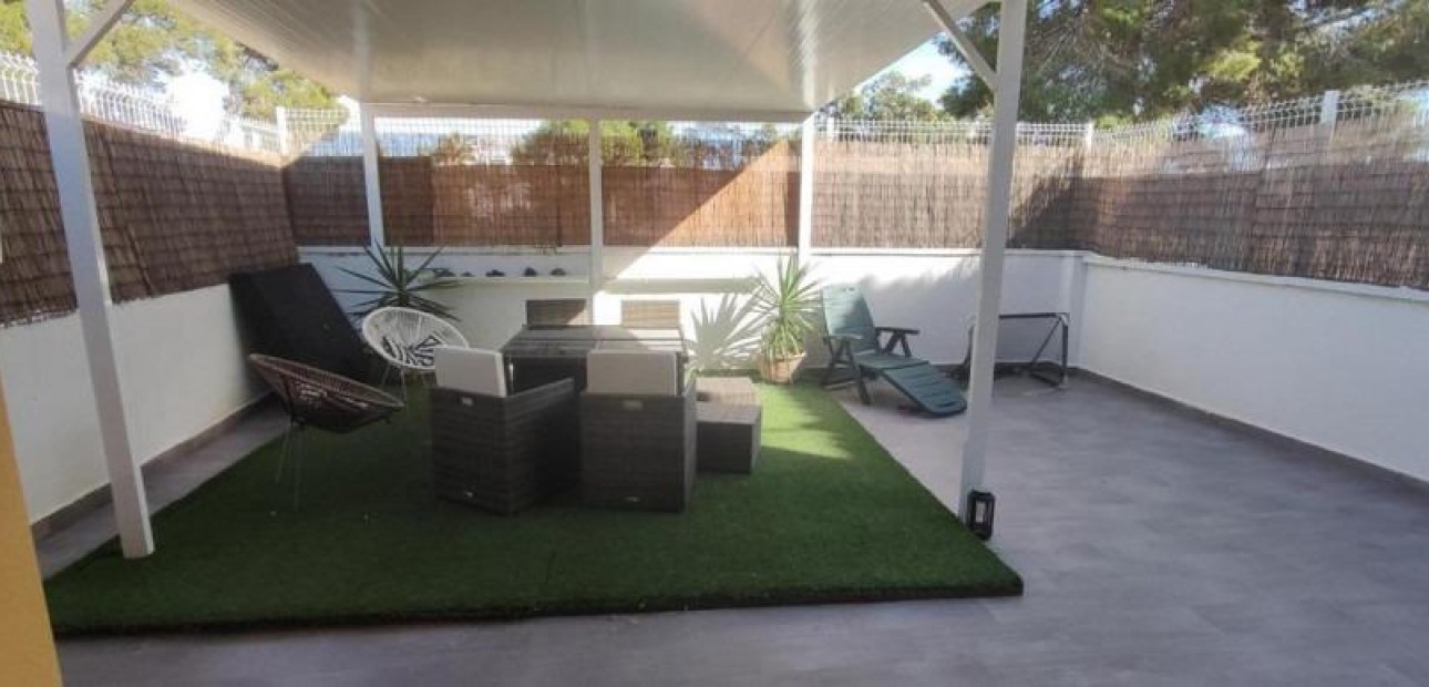 Herverkoop - Terraced house -
Guardamar del Segura - EL RASO