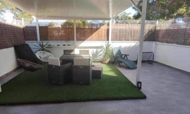 Herverkoop - Terraced house -
Guardamar del Segura - EL RASO