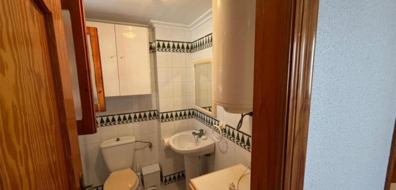 Venta - Apartamento / piso -
Torrevieja - Los Europeos