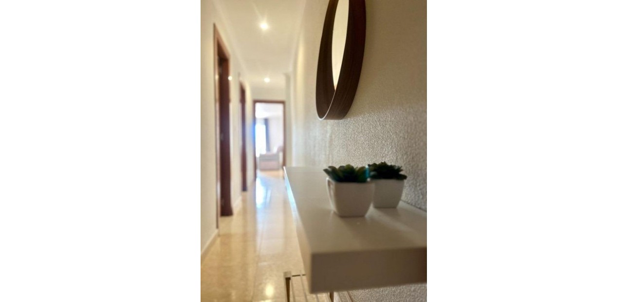 Sale - Apartment / flat -
Torrevieja - torrevieja