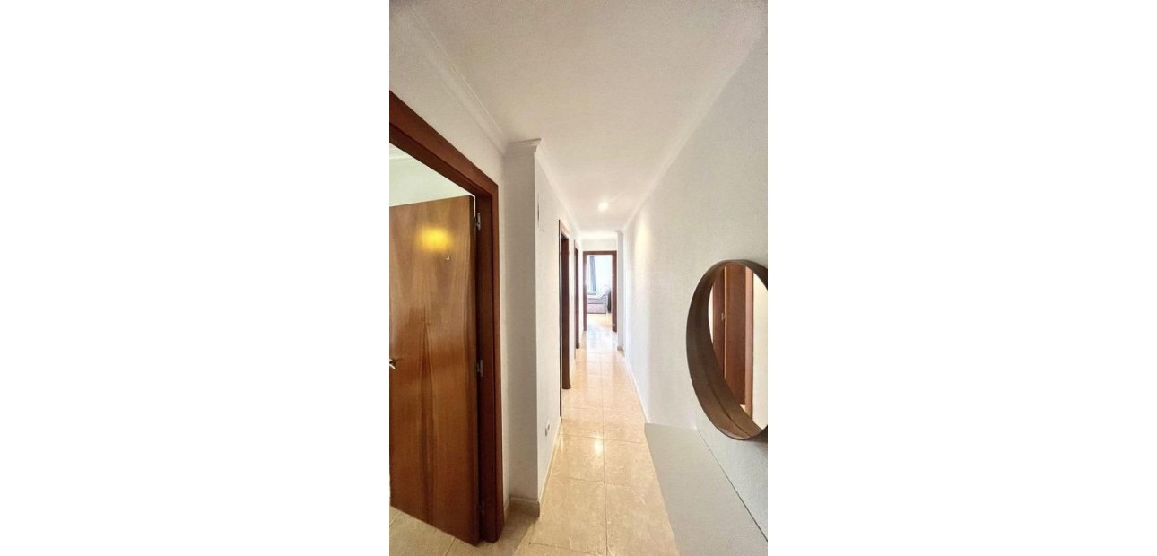 Sale - Apartment / flat -
Torrevieja - torrevieja