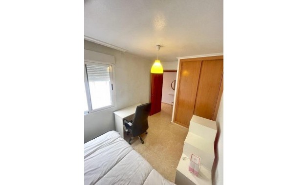 Sale - Apartment / flat -
Torrevieja - torrevieja