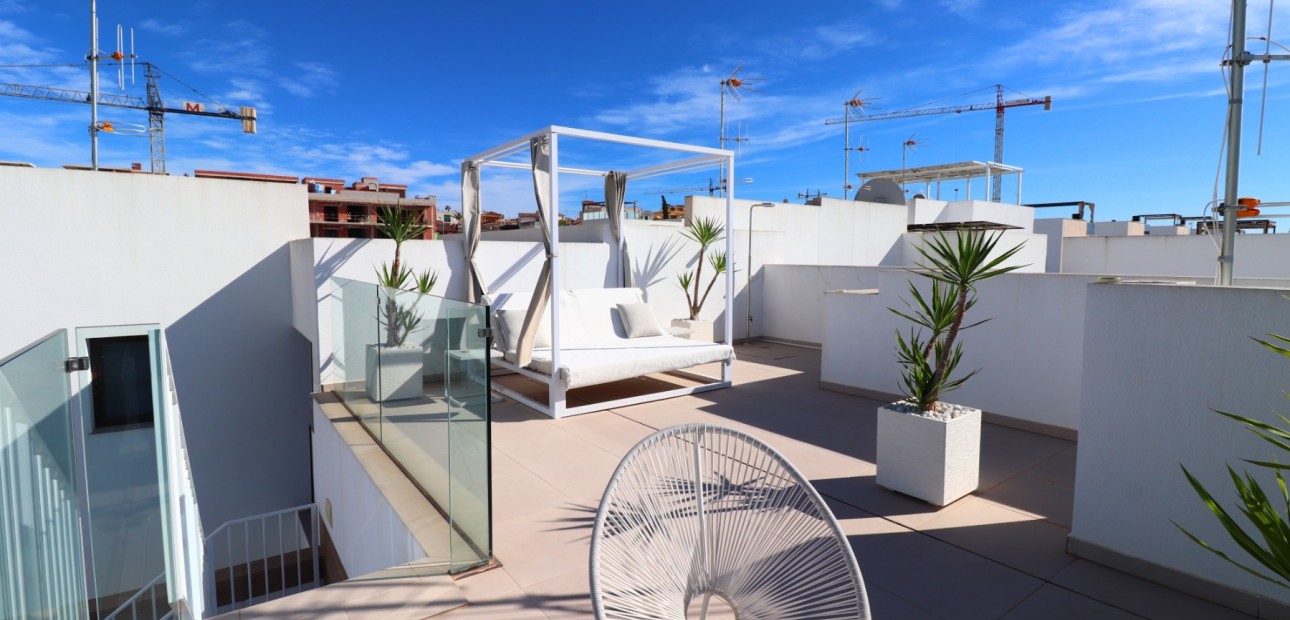 Herverkoop - Herenhuis -
Benijofar - Benijofar - Village