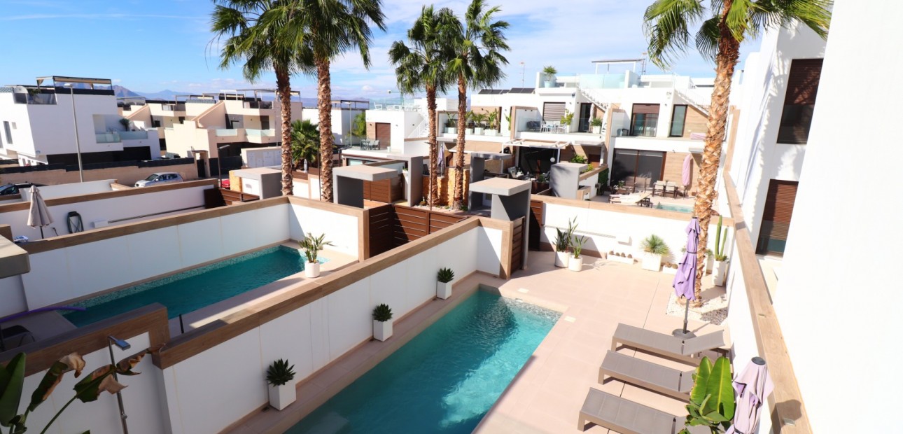 Herverkoop - Herenhuis -
Benijofar - Benijofar - Village