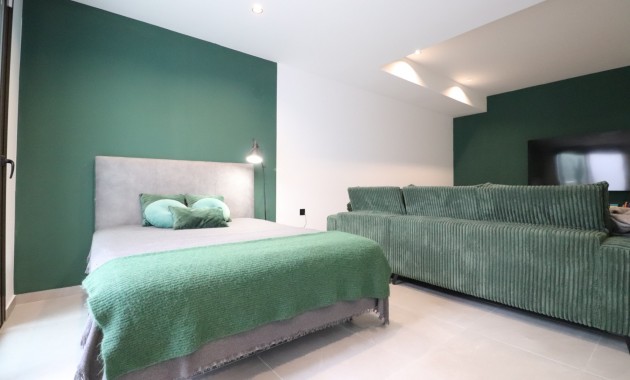 Herverkoop - Herenhuis -
Benijofar - Benijofar - Village