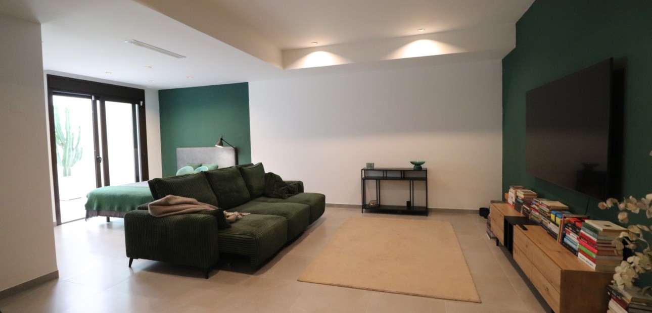 Herverkoop - Herenhuis -
Benijofar - Benijofar - Village