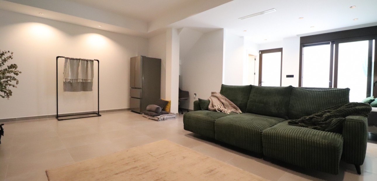 Herverkoop - Herenhuis -
Benijofar - Benijofar - Village