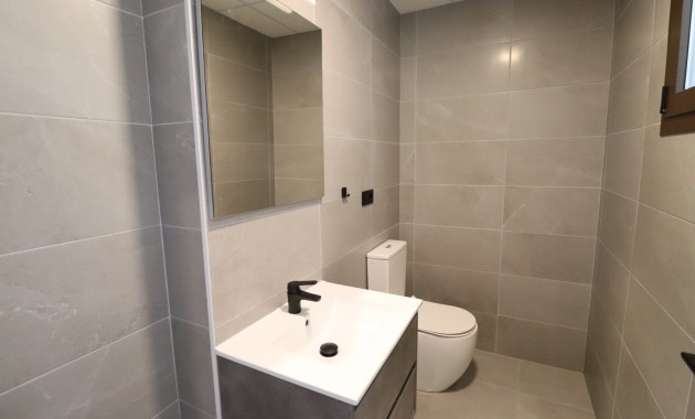 Herverkoop - Herenhuis -
Benijofar - Benijofar - Village