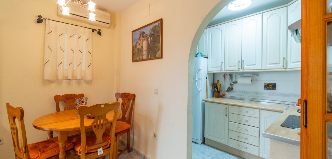 Verhuur - Appartement / flat -
Orihuela Costa - Playa Flamenca