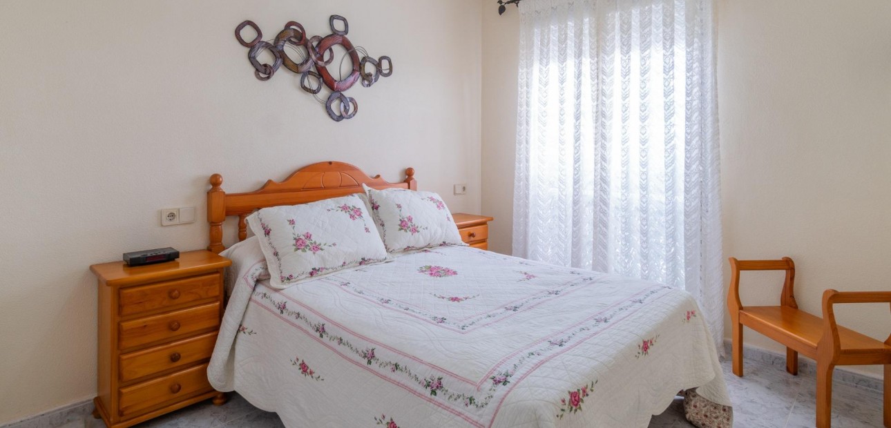 Verhuur - Appartement / flat -
Orihuela Costa - Playa Flamenca