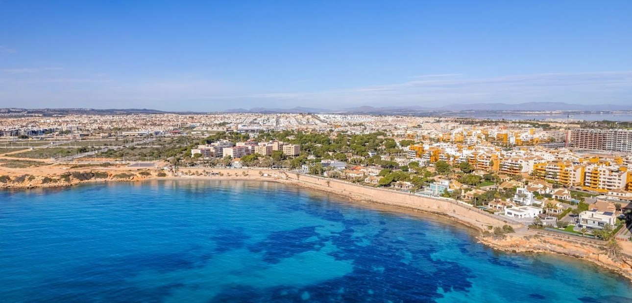 Herverkoop - 1. Apartment / flat -
Torrevieja - Punta prima