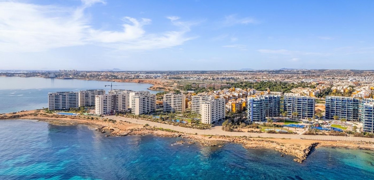 Herverkoop - 1. Apartment / flat -
Torrevieja - Punta prima