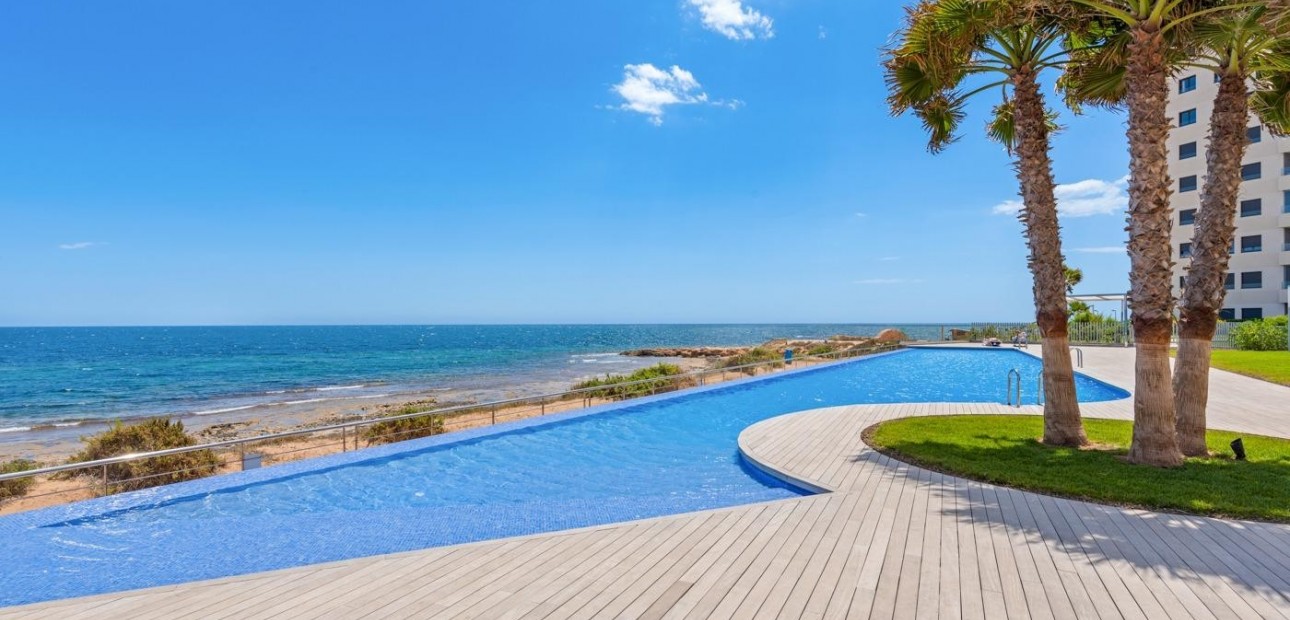 Herverkoop - 1. Apartment / flat -
Torrevieja - Punta prima