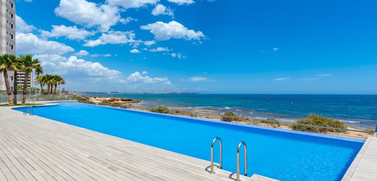 Herverkoop - 1. Apartment / flat -
Torrevieja - Punta prima