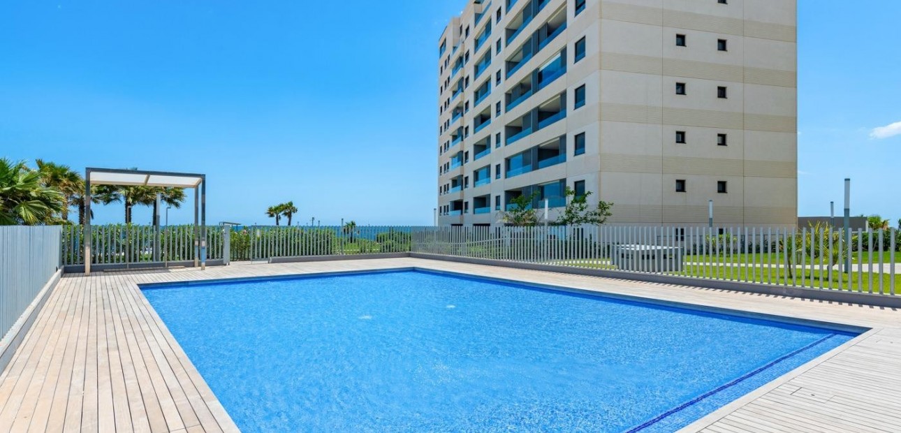Herverkoop - 1. Apartment / flat -
Torrevieja - Punta prima