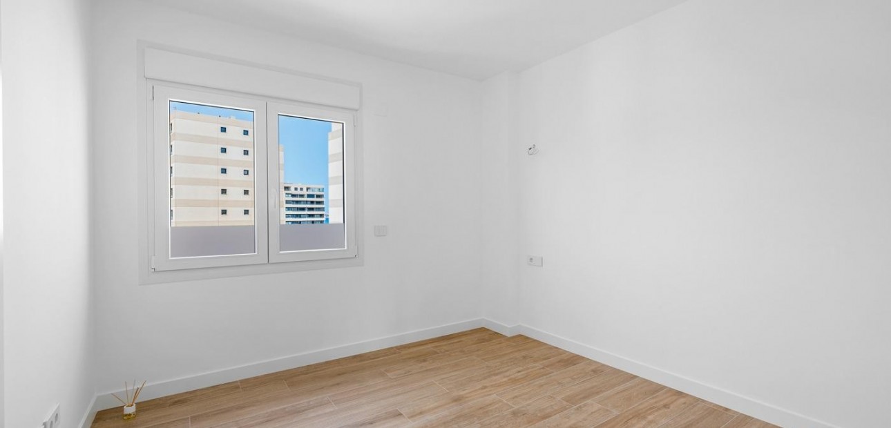 Herverkoop - 1. Apartment / flat -
Torrevieja - Punta prima