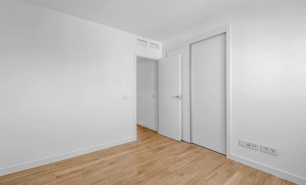 Herverkoop - 1. Apartment / flat -
Torrevieja - Punta prima