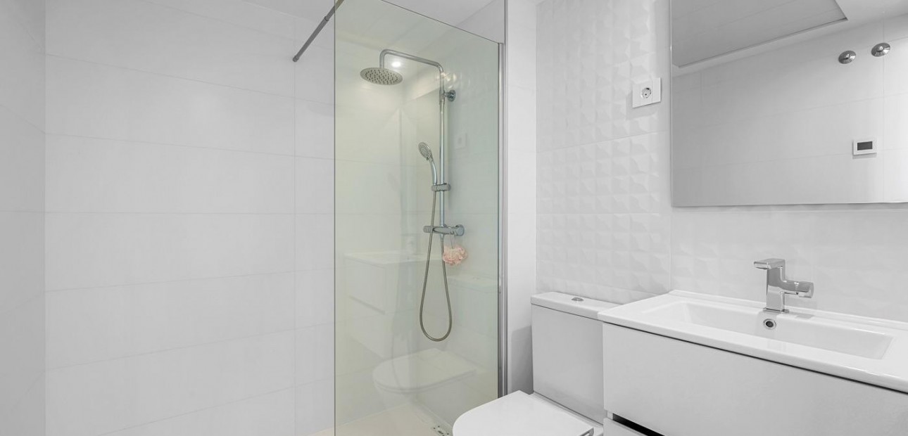 Herverkoop - 1. Apartment / flat -
Torrevieja - Punta prima