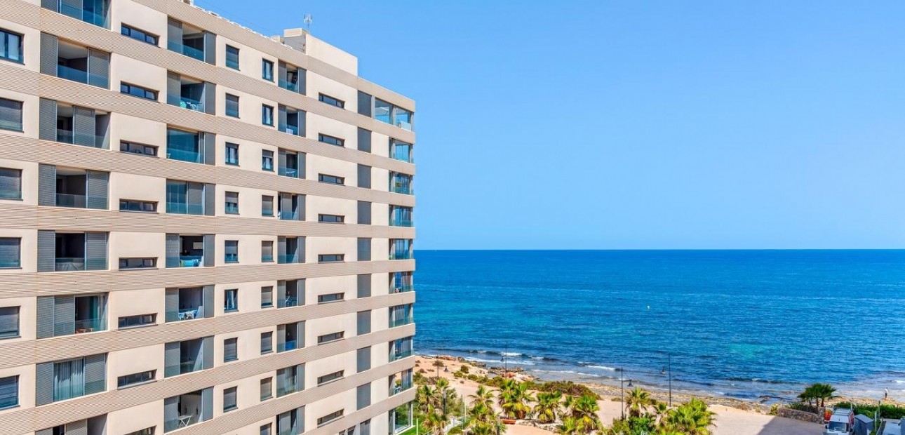 Herverkoop - 1. Apartment / flat -
Torrevieja - Punta prima
