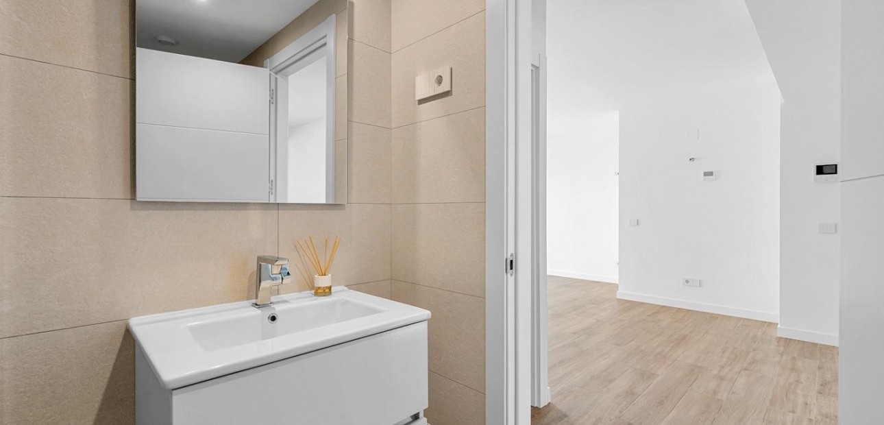 Herverkoop - 1. Apartment / flat -
Torrevieja - Punta prima