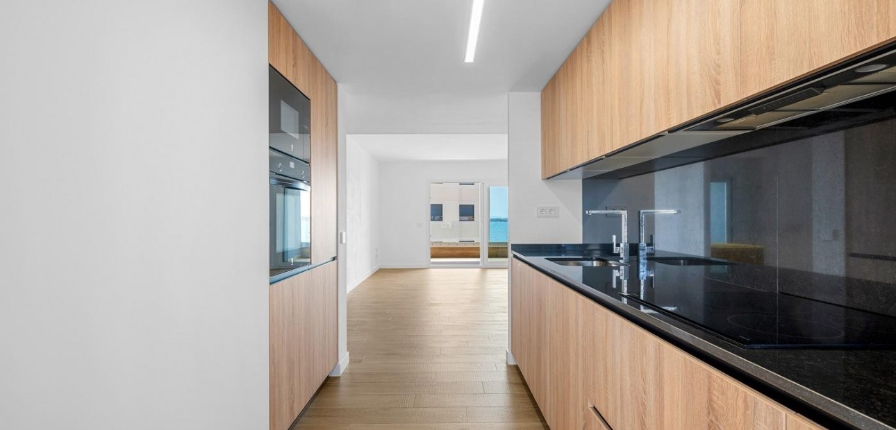 Herverkoop - 1. Apartment / flat -
Torrevieja - Punta prima