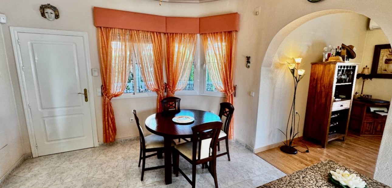 Herverkoop - Villa -
Ciudad Quesada