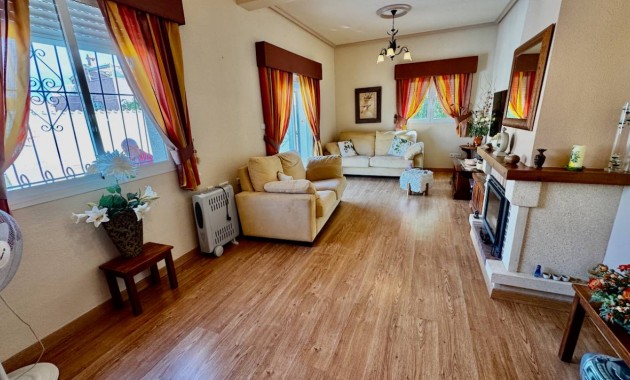 Herverkoop - Villa -
Ciudad Quesada