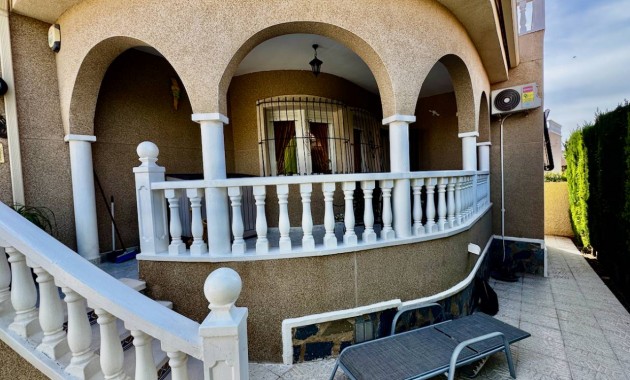 Herverkoop - Villa -
Ciudad Quesada