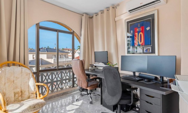 Sale - Villa -
Ciudad Quesada