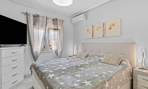 Sale - Villa -
Ciudad Quesada