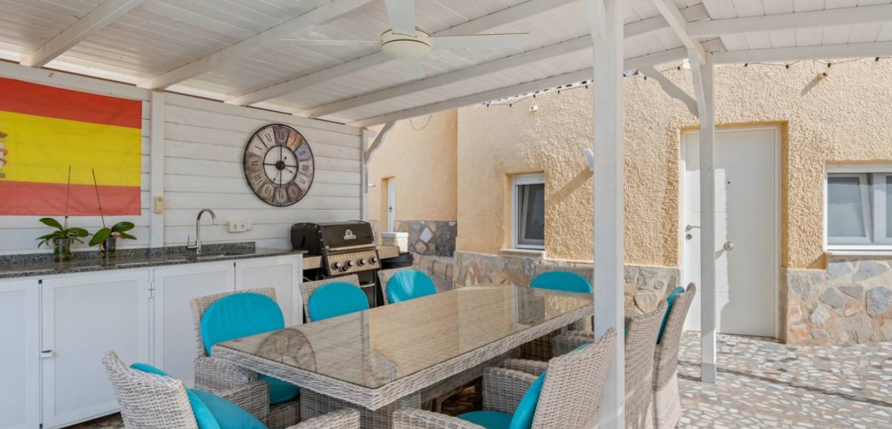 Sale - Villa -
Ciudad Quesada