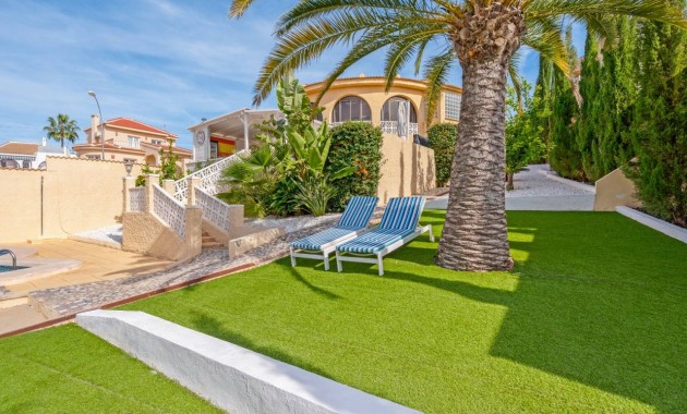 Sale - Villa -
Ciudad Quesada