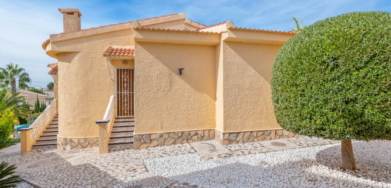 Sale - Villa -
Ciudad Quesada