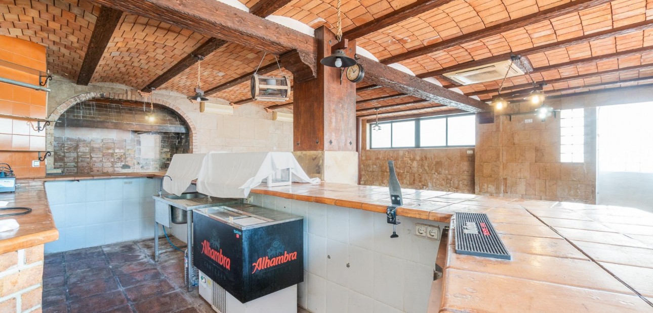 Sale - Villa -
Torrevieja - Los altos