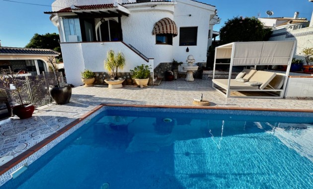 Sale - Villa -
Ciudad Quesada