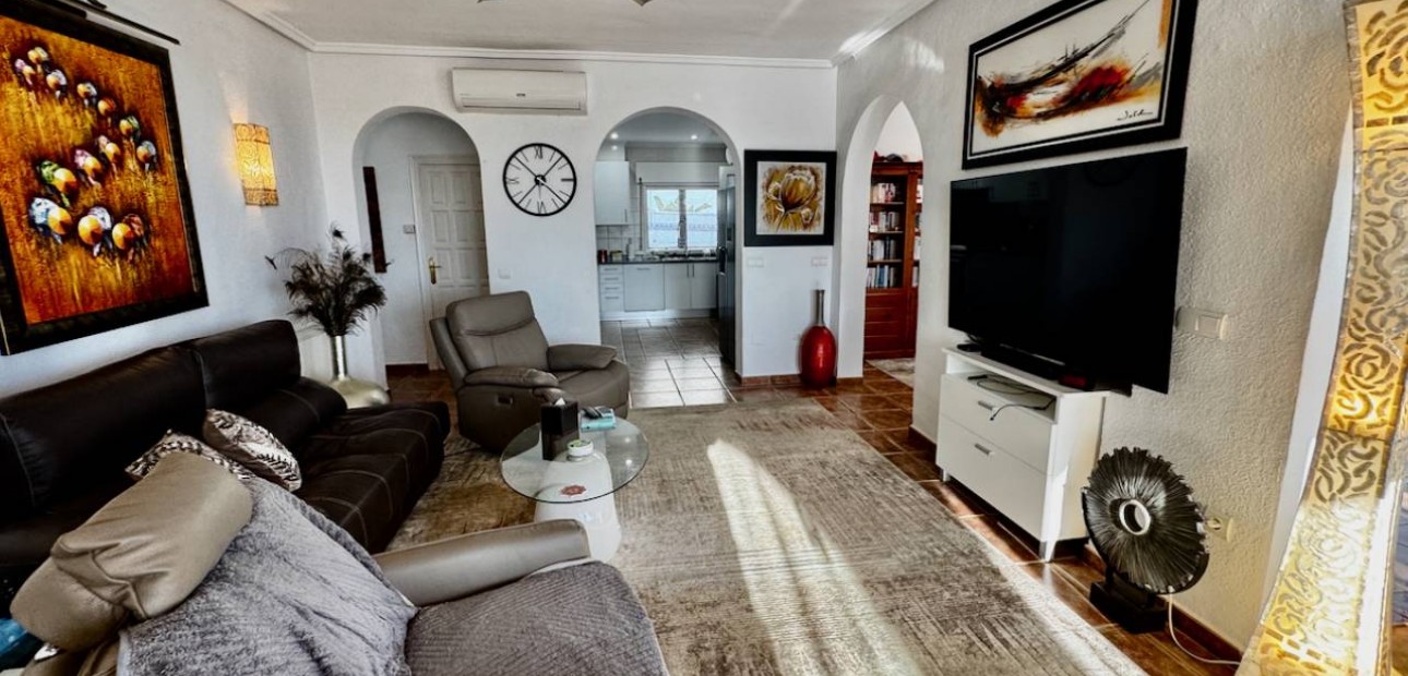 Sale - Villa -
Ciudad Quesada