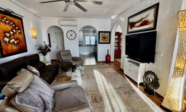 Sale - Villa -
Ciudad Quesada