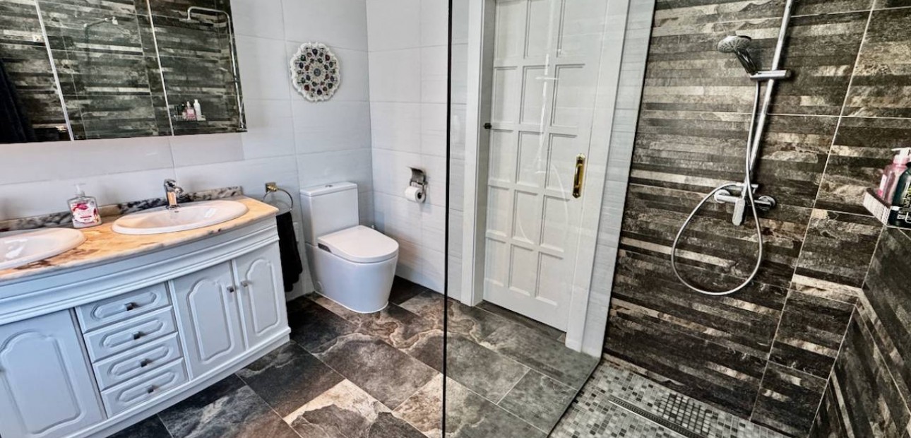 Sale - Villa -
Ciudad Quesada