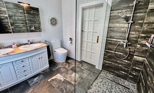 Sale - Villa -
Ciudad Quesada