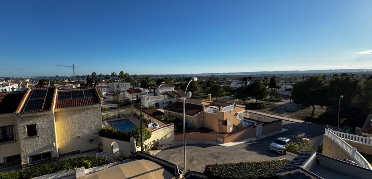 Sale - Villa -
Ciudad Quesada