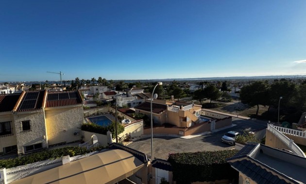 Sale - Villa -
Ciudad Quesada