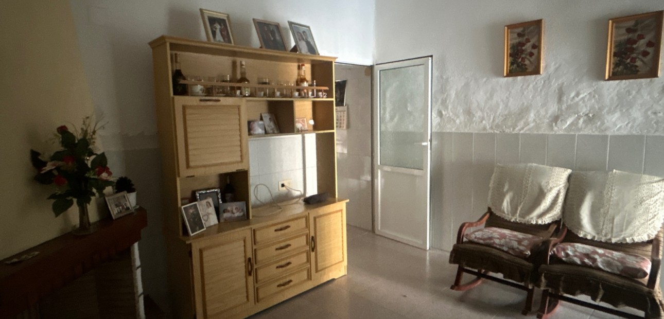 Sale - House -
Benejúzar