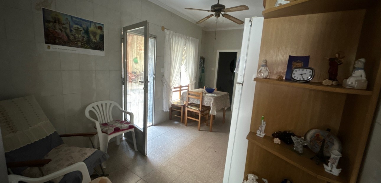 Sale - House -
Benejúzar