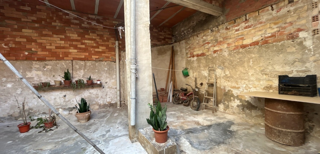 Sale - House -
Benejúzar